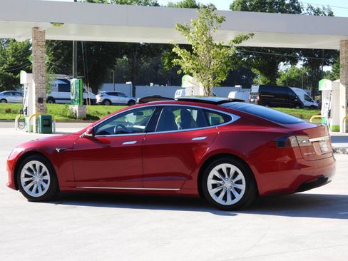 Used 2018 Tesla Model S 100D AWD/4WD image 24