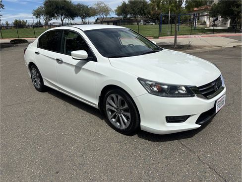 Used 2014 Honda Accord Sport image 4