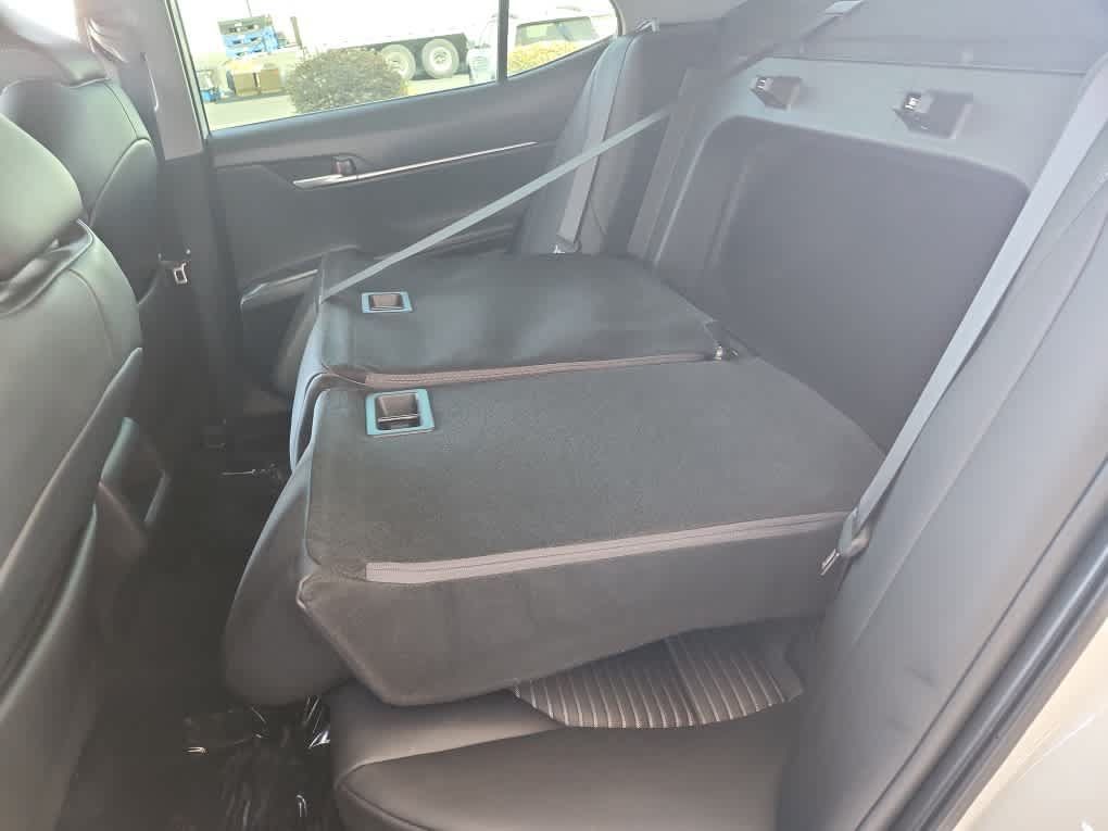 Used 2024 Toyota Camry SE w/ Blackout Package (TMS) FWD image 31