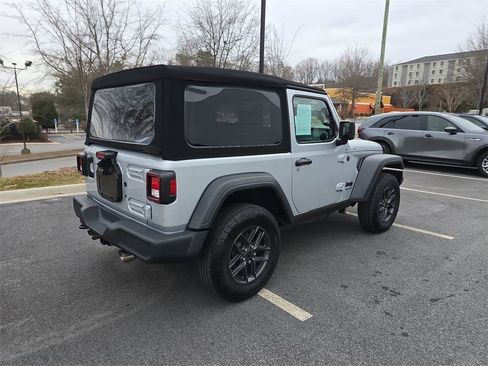 Used 2024 Jeep Wrangler Sport S image 3
