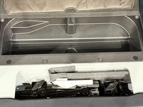 New 2026 Ford Bronco Badlands image 33