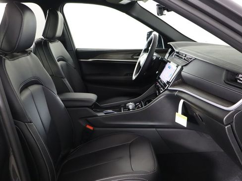 New 2026 Jeep Grand Cherokee Limited image 19