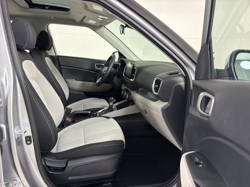 New 2026 Hyundai Venue SEL image 12