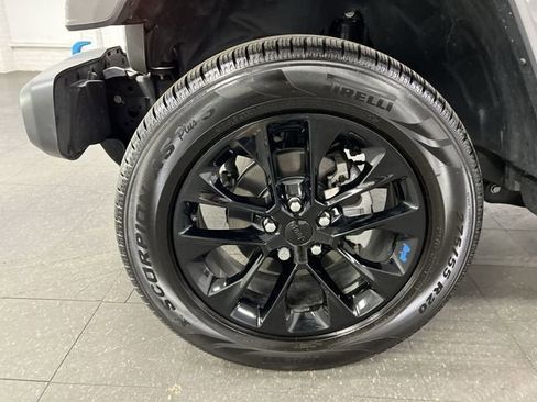 Used 2023 Jeep Wrangler Sahara w/ Cold Weather Group image 33