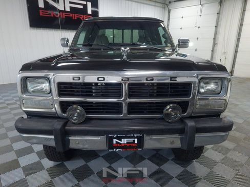 Used 1993 Dodge D/W Truck 250 AWD/4WD image 4