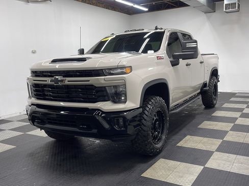 Used 2026 Chevrolet Silverado 2500 Custom w/ Custom Value Package AWD/4WD image 1