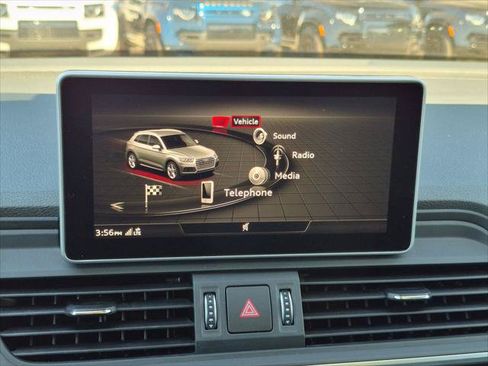 Used 2019 Audi Q5 2.0T Premium Plus w/ Premium Plus Package AWD/4WD image 17