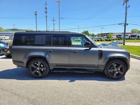 Certified 2025 Land Rover Defender 130 V8 AWD/4WD image 6