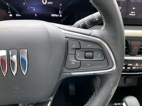 Used 2025 Buick Encore GX Avenir w/ Avenir Technology Package image 25