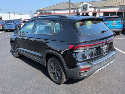 Used 2025 Volkswagen Taos S FWD image 5