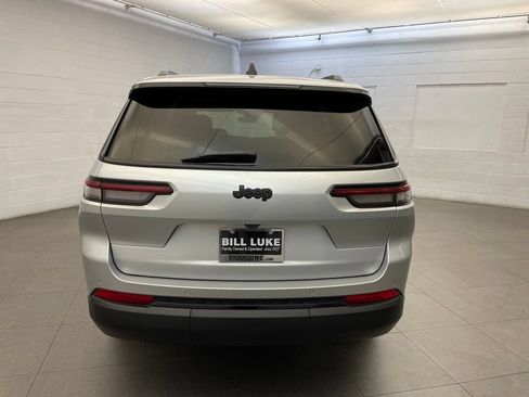 New 2025 Jeep Grand Cherokee L Altitude RWD image 4