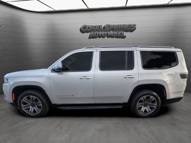 Used 2022 Jeep Wagoneer Series III AWD/4WD image 4