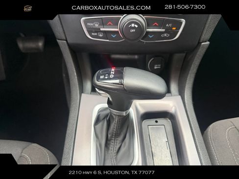 Used 2023 Dodge Charger SXT RWD image 16
