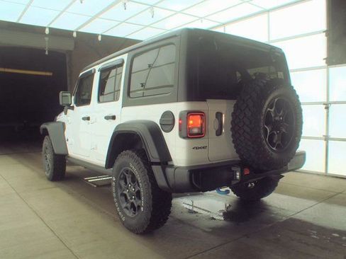 Used 2023 Jeep Wrangler Unlimited w/ Cold Weather Group image 4