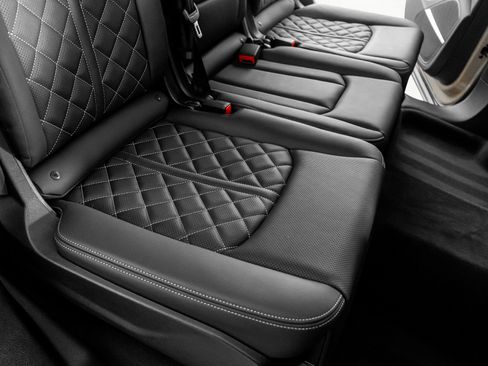 Used 2025 Audi SQ7 Premium Plus image 34