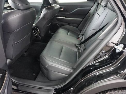 Used 2025 Toyota Crown AWD/4WD image 9