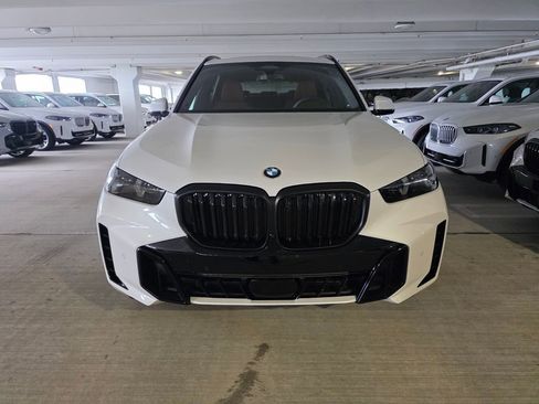 New 2026 BMW X5 sDrive40i w/ M Sport Package RWD image 2