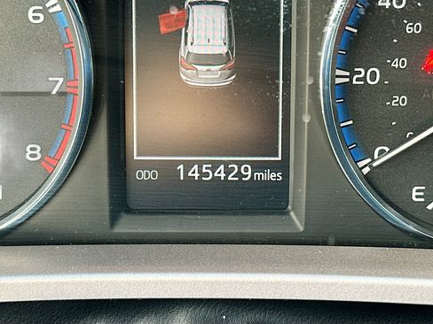 Used 2016 Toyota RAV4 XLE image 18