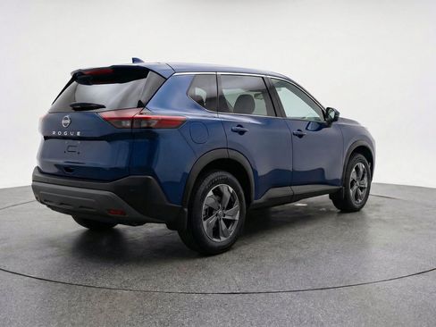 Used 2025 Nissan Rogue SV FWD image 9