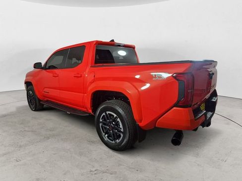 Used 2024 Toyota Tacoma TRD Sport AWD/4WD image 3
