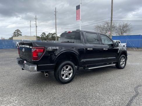 Used 2024 Ford F150 Lariat w/ FX4 Off-Road Package image 3