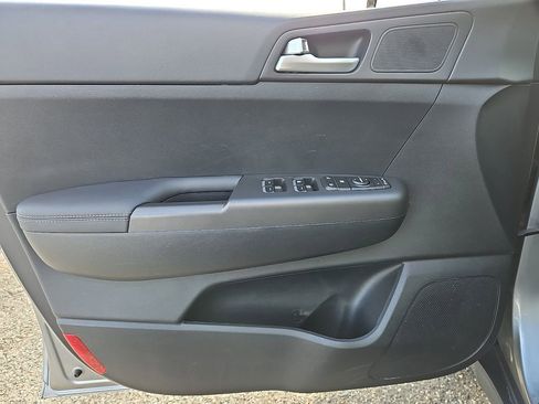 Certified 2022 Kia Sportage LX w/ LX AWD Value Edition Package image 13