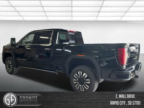 Used 2025 GMC Sierra 2500 Denali Ultimate image 7