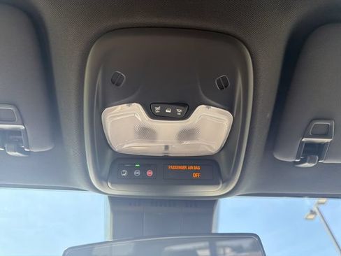 Used 2026 Chevrolet Colorado Trail Boss AWD/4WD image 32