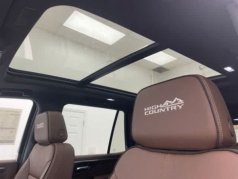 New 2026 Chevrolet Tahoe High Country w/ LPO, Illumination Package AWD/4WD image 7