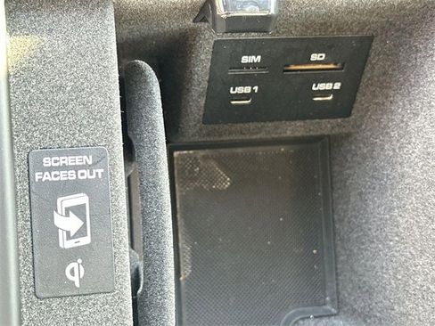 Used 2024 Porsche Macan image 42