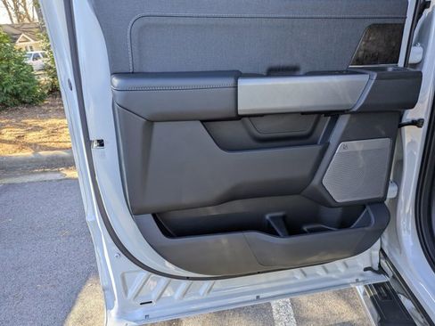 Certified 2023 Ford F150 Lariat w/ Equipment Group 502A High image 27