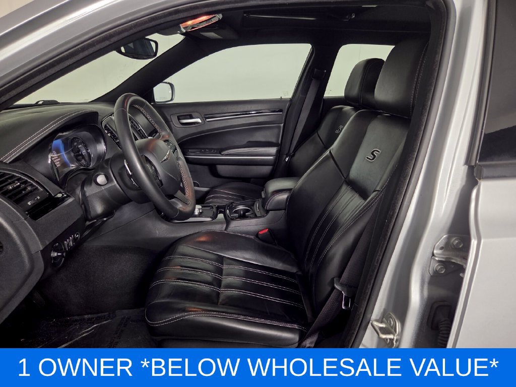 Used 2023 Chrysler 300 S RWD image 8