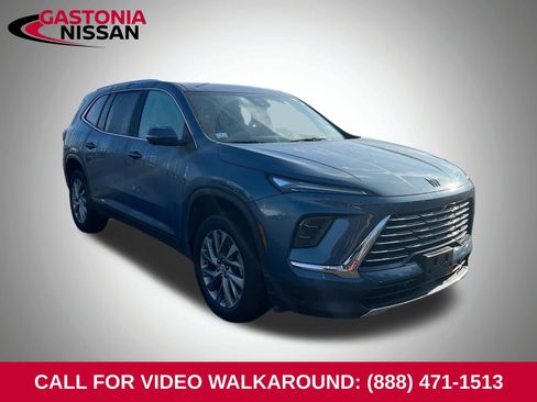 Used 2025 Buick Enclave Preferred image 1