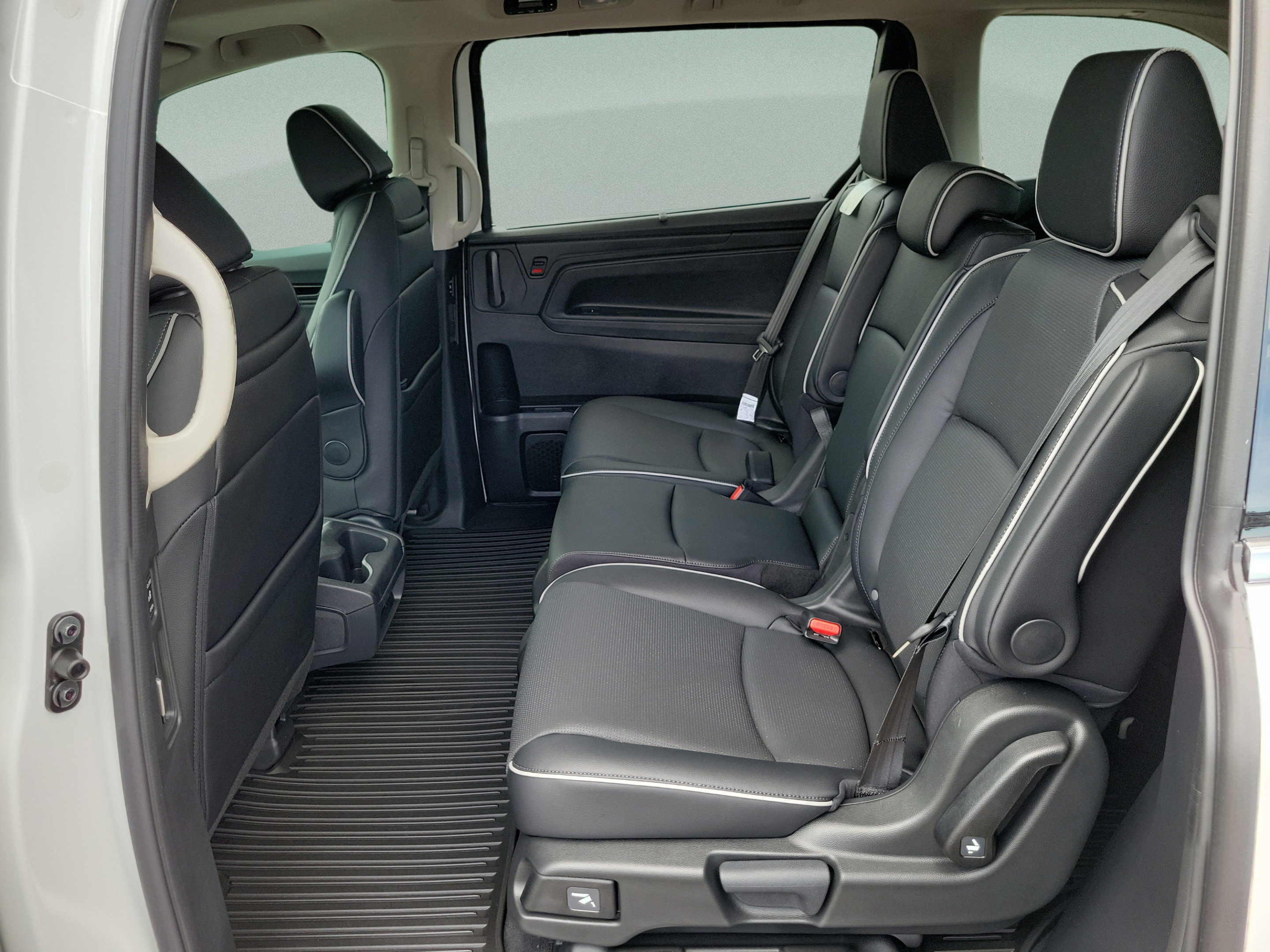 New 2027 Honda Odyssey Elite image 9