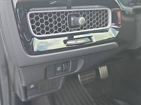 Used 2025 Honda Civic Sport Touring image 9