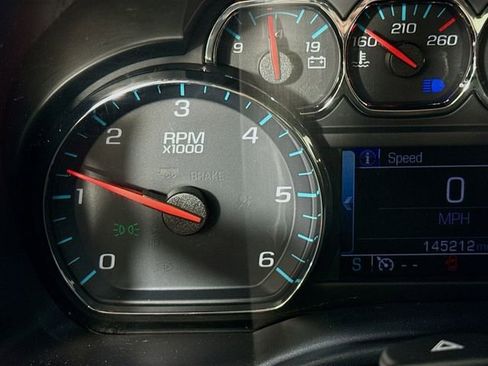 Used 2017 Chevrolet Silverado 2500 LT w/ Snow Plow Prep Package AWD/4WD image 13