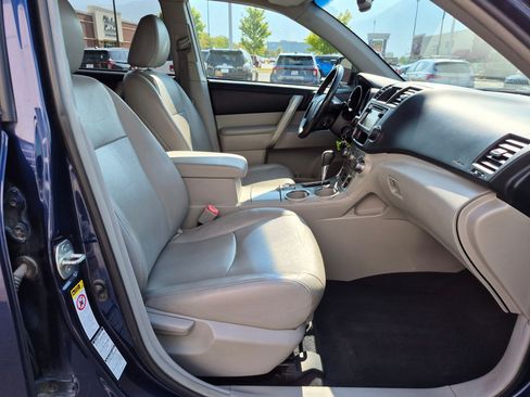 Used 2013 Toyota Highlander SE AWD/4WD image 32