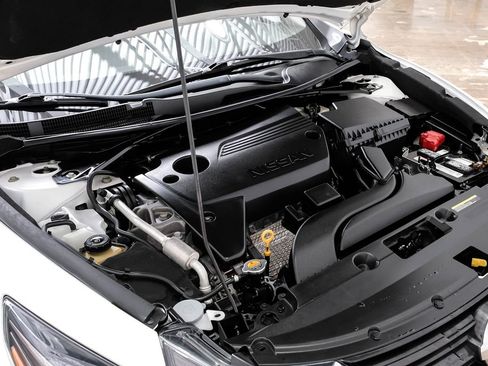 Used 2017 Nissan Altima 2.5 SR w/ Midnight Edition Package image 42