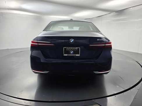 Certified 2024 BMW 530i w/ Premium Package RWD image 5