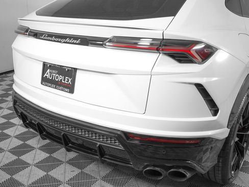 Used 2021 Lamborghini Urus image 34