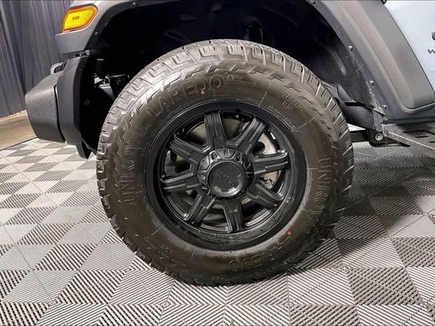 Used 2025 Jeep Wrangler Sport image 10