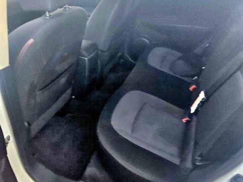 Used 2010 Nissan Rogue SL w/ Moonroof Pkg image 3