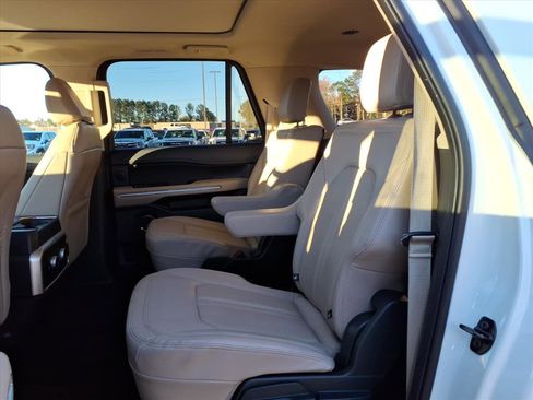 Used 2022 Ford Expedition Max Limited image 23