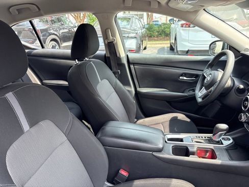 Used 2024 Nissan Sentra SV FWD image 25