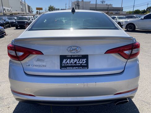 Used 2016 Hyundai Sonata SE FWD image 11