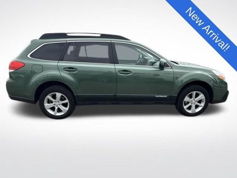 Used 2014 Subaru Outback 2.5i Premium w/ Moonroof Package AWD/4WD image 8