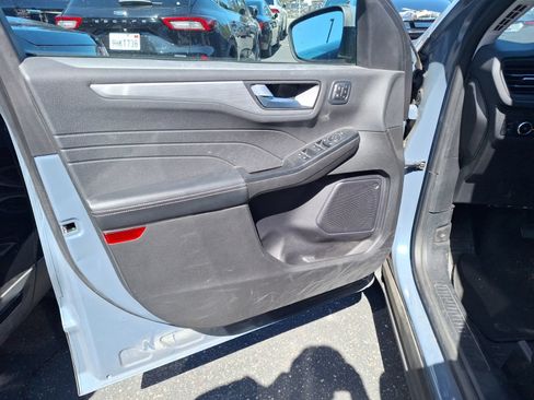 Used 2023 Ford Escape Platinum AWD/4WD image 12