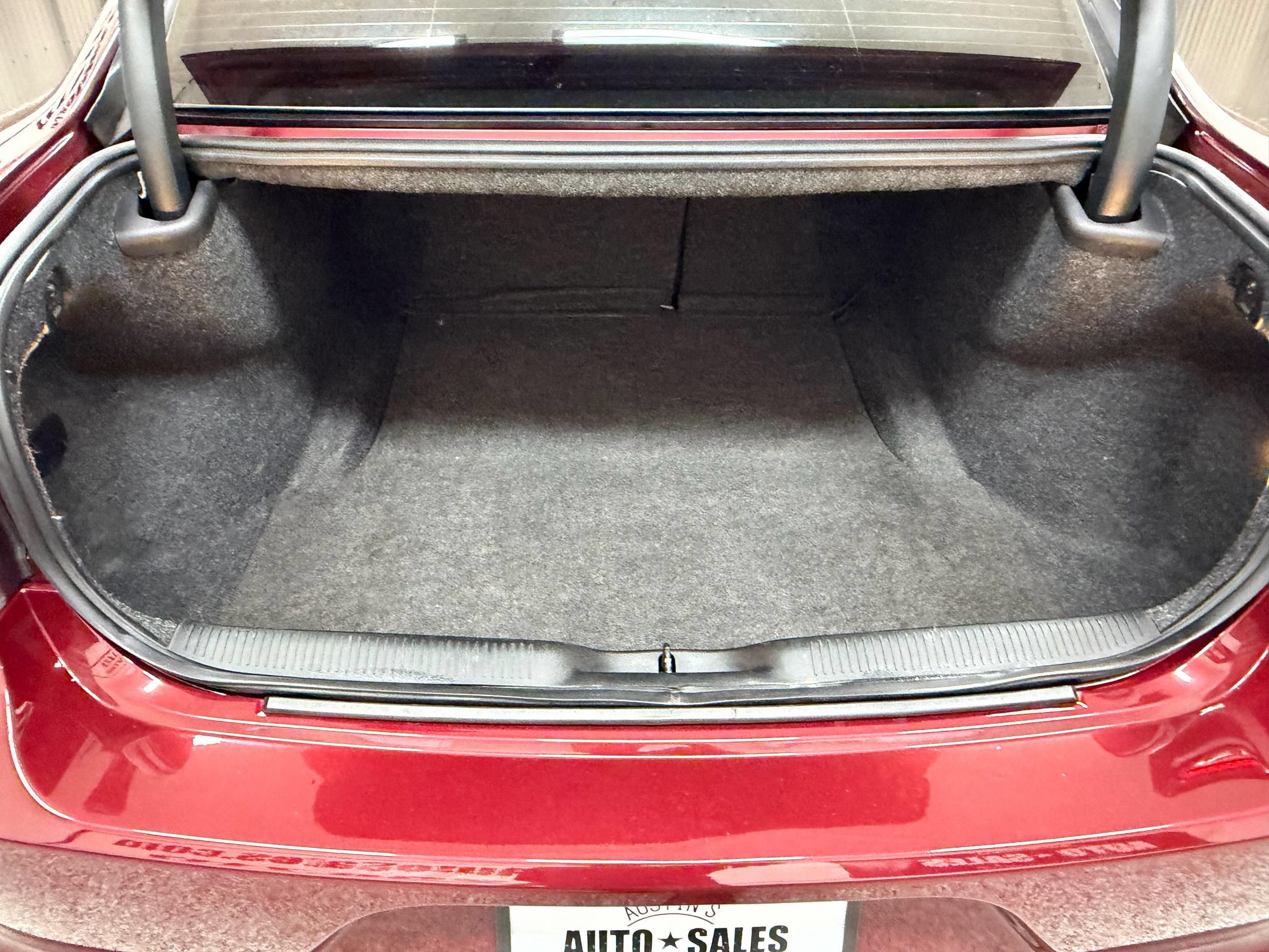Used 2017 Dodge Charger R/T RWD image 18
