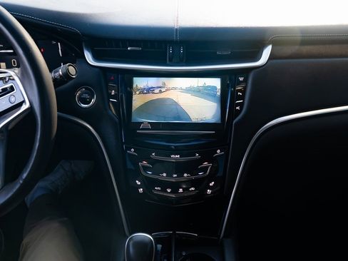 Used 2019 Cadillac XTS Luxury image 15