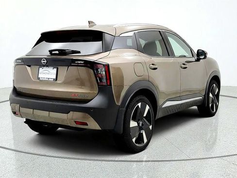 Used 2025 Nissan Kicks SR w/ Illumination Package AWD/4WD image 5